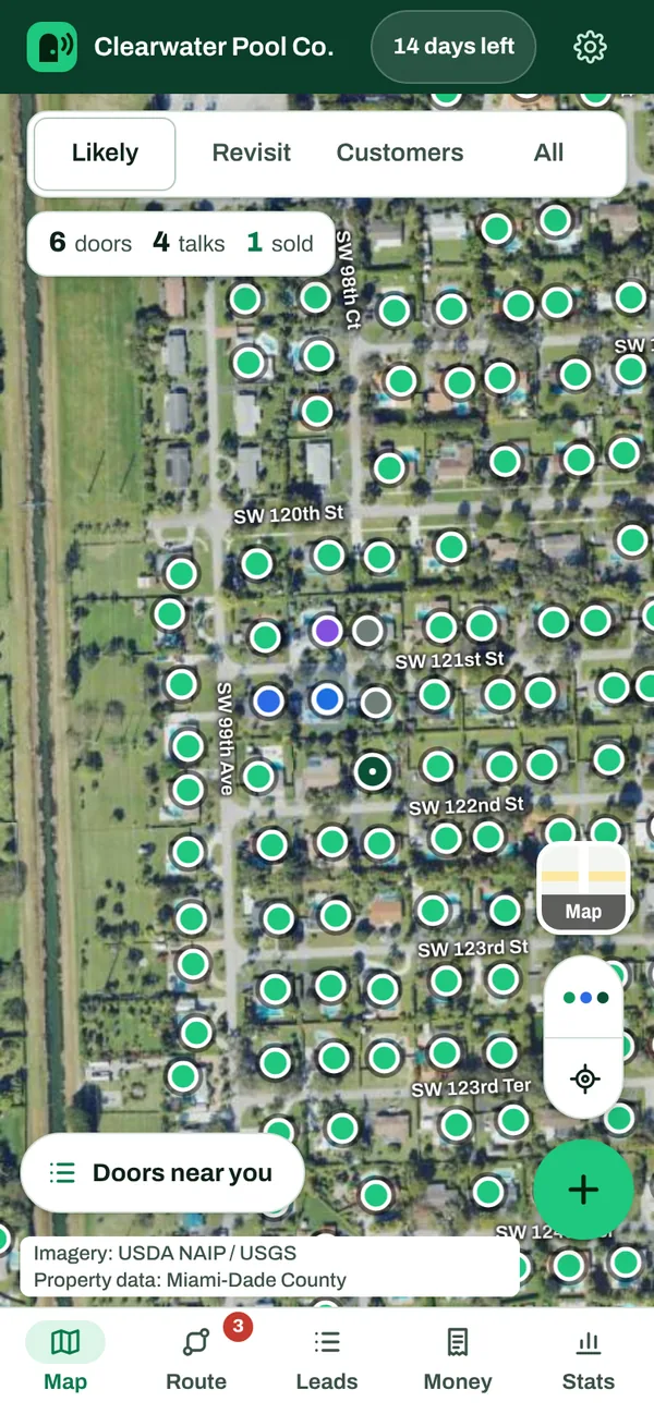 DoorDing map: an aerial photo of a Kendall block with a green pin on every likely house